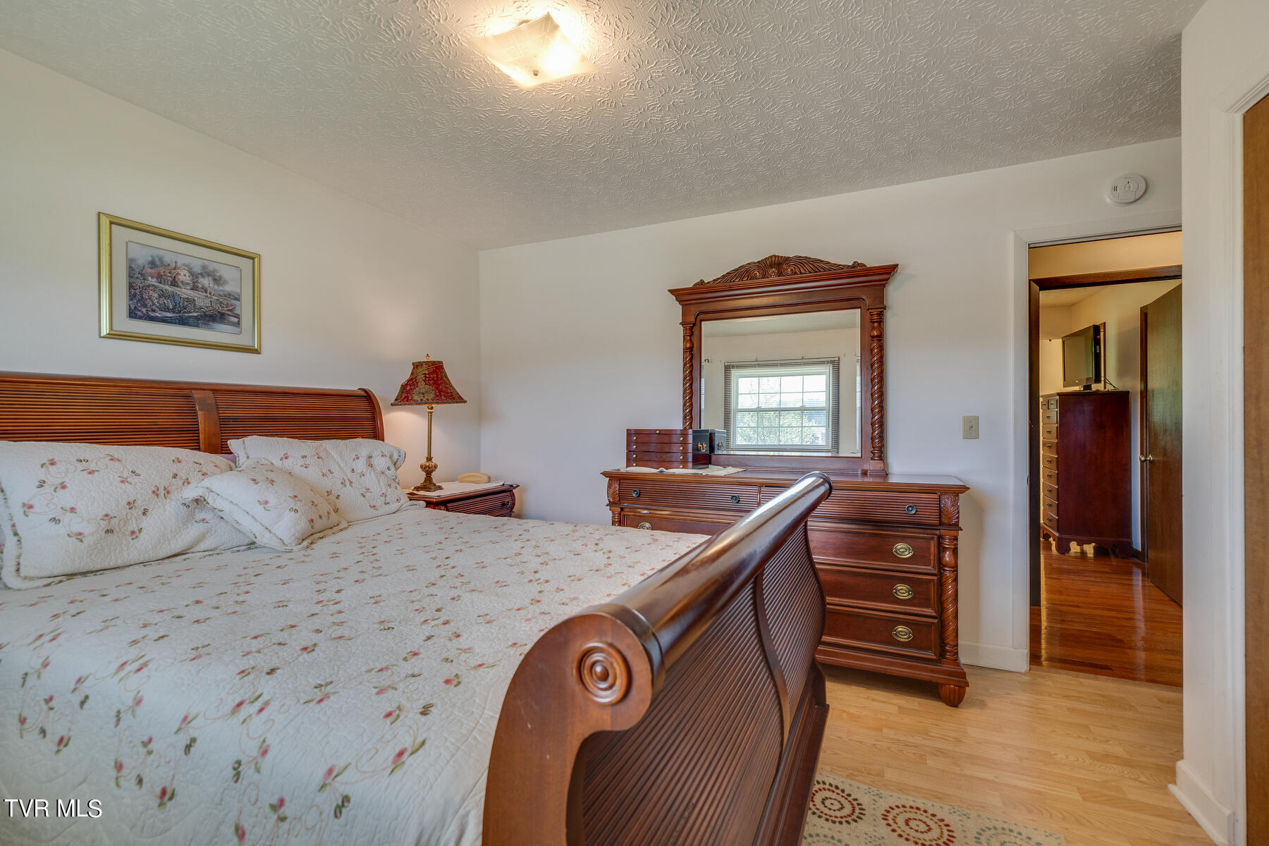 229 Hidden Acres Road Kingsport, TN 37664 - Photo 17 of 32 guest bed 2