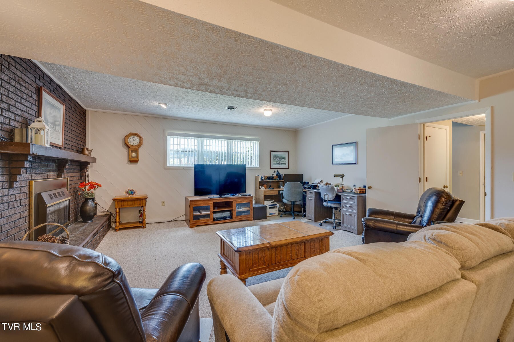229 Hidden Acres Road Kingsport, TN 37664 - Photo 23 of 32 den 2