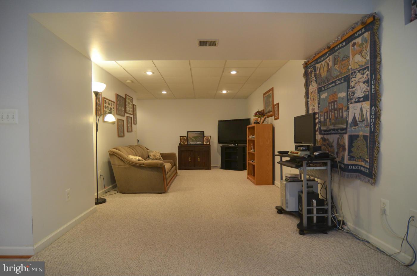 9600 Linden Wood Road Manassas, VA 20110 - Photo 24 of 30 Recreation Room