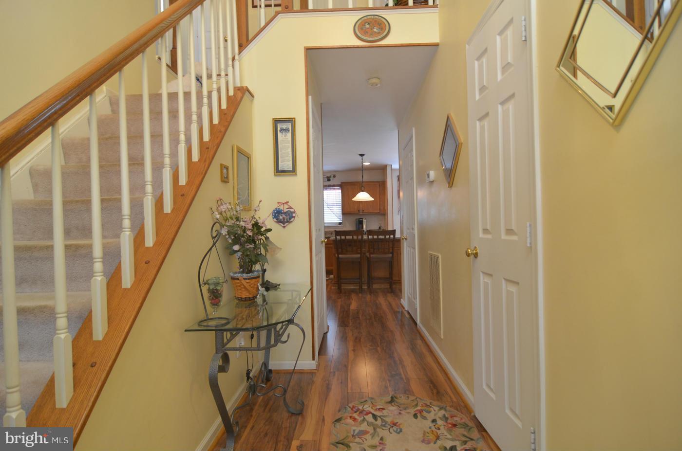 9600 Linden Wood Road Manassas, VA 20110 - Photo 4 of 30 Foyer Hall