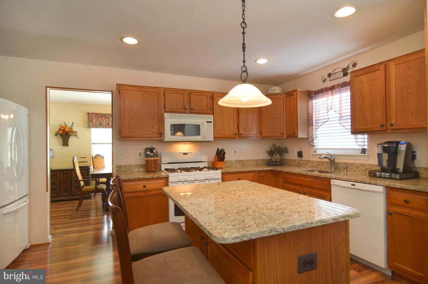 9600 Linden Wood Road Manassas, VA 20110 - Photo 7 of 30 Kitchen w/ New Stove and Dishwasher