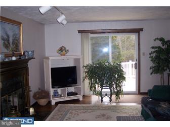 130 Larrison Road Wrightstown, NJ 08562 - Photo 4 of 8 Family Room