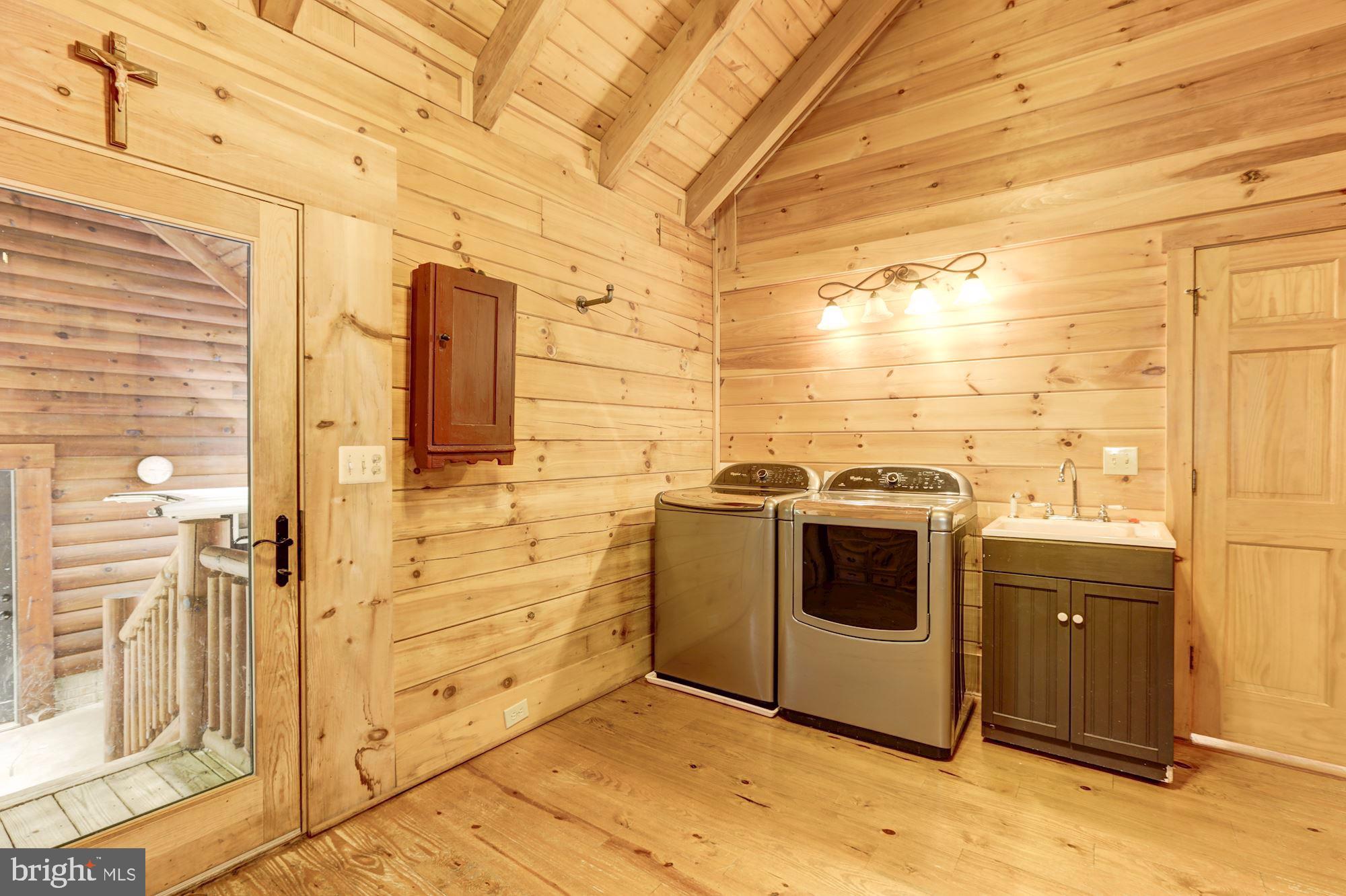 2169 Beaver Dam Road Midland, VA 22728 - Photo 45 of 71 Laundry area on the Mail Level