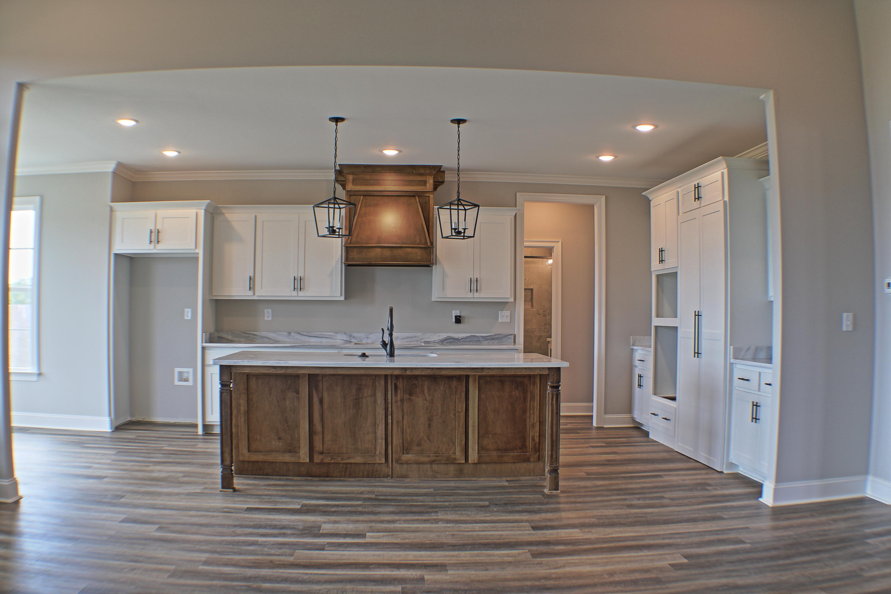 5094 Byhalia Road Hernando, MS 38632 - Photo 5 of 25 Kitchen Front