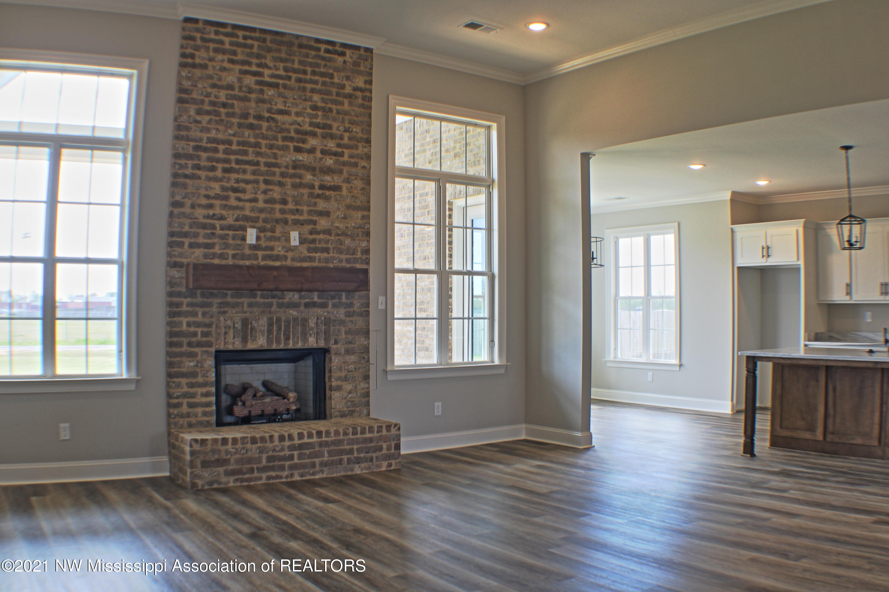 5094 Byhalia Road Hernando, MS 38632 - Photo 8 of 25 Living Room Fireplace
