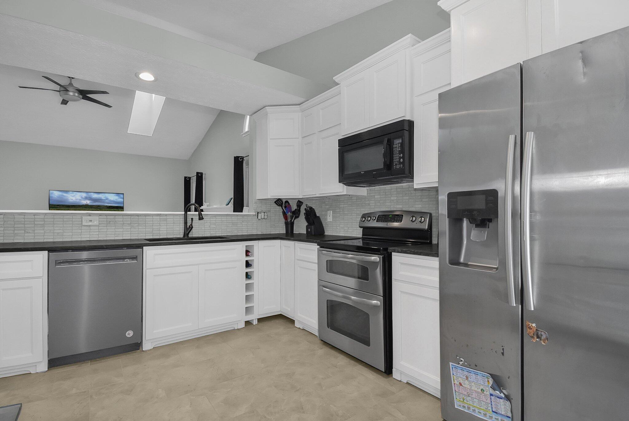 1112 Rousseau Lane Galloway, OH 43119 - Photo 12 of 43 Double Oven
