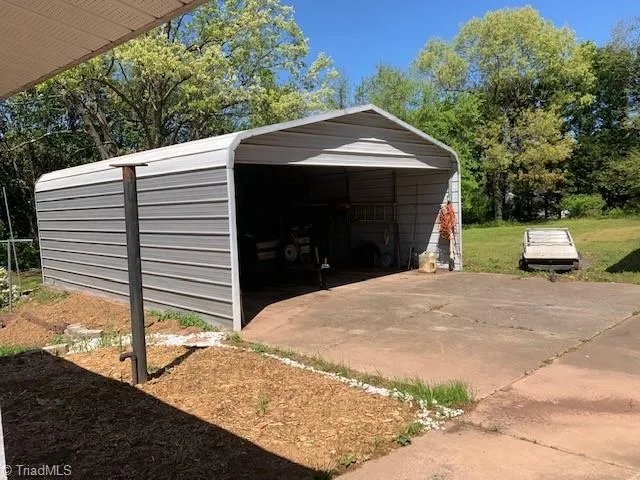 $1,100 | 1247 Norman Drive, Eden, NC 27288