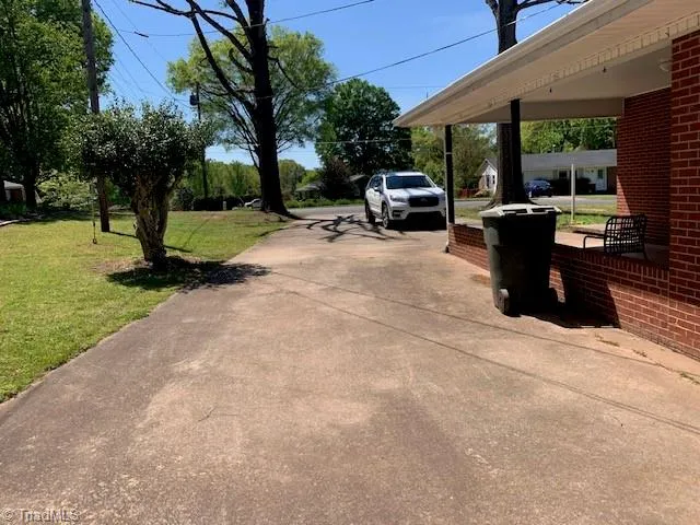 $1,100 | 1247 Norman Drive, Eden, NC 27288