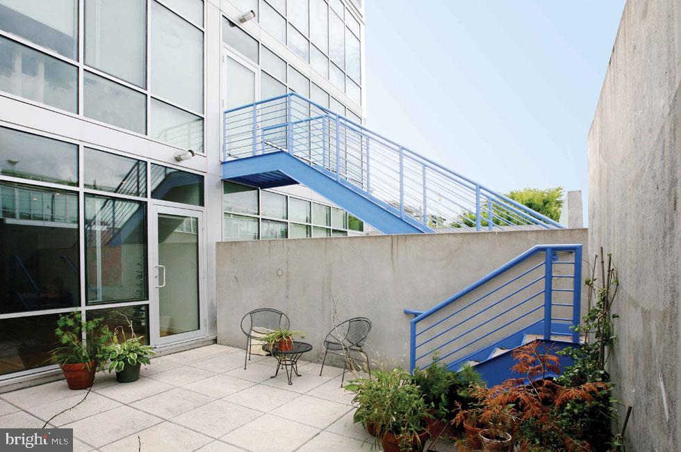 419 Ridge Street Northwest, Unit B Washington, DC 20001 - Photo 3 of 10