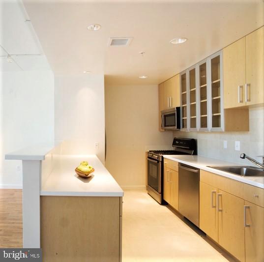 419 Ridge Street Northwest, Unit B Washington, DC 20001 - Photo 4 of 10