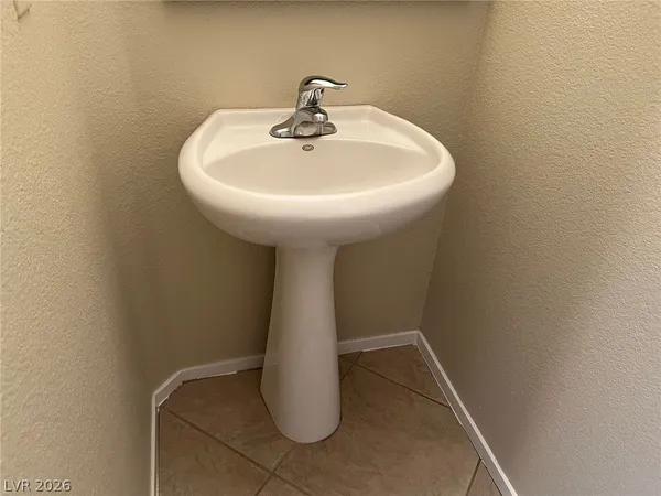 $2,000 | 191 Priority Point Street, Henderson, NV 89012