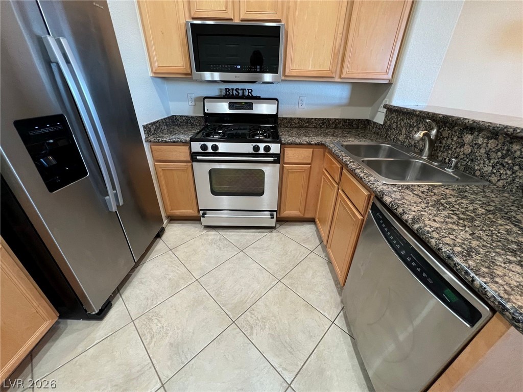 191 Priority Point Street Henderson, NV 89012 - Photo 8 of 39