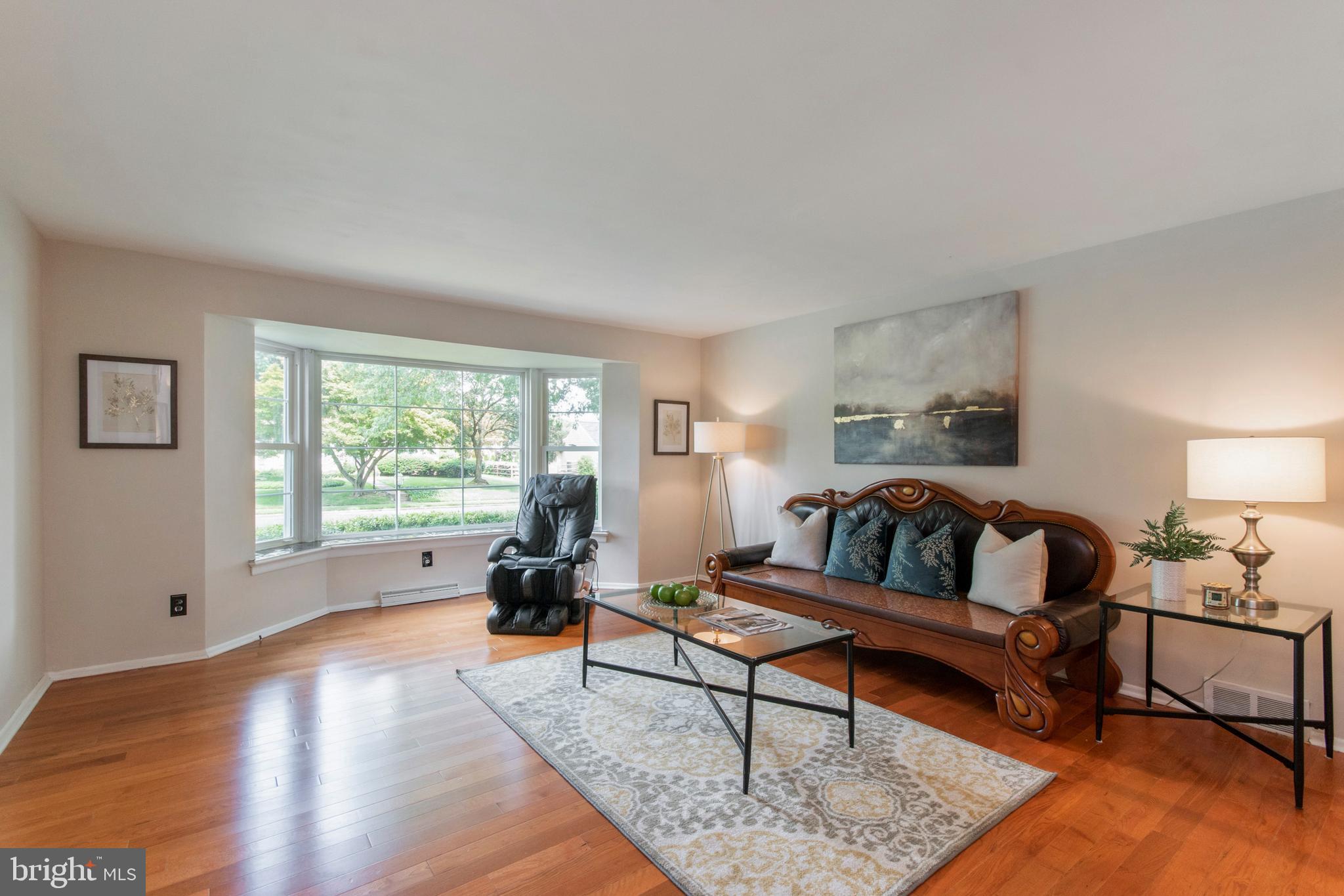 428 Emerson Road Huntingdon Valley, PA 19006 - Photo 2 of 26 Gallery Image 2