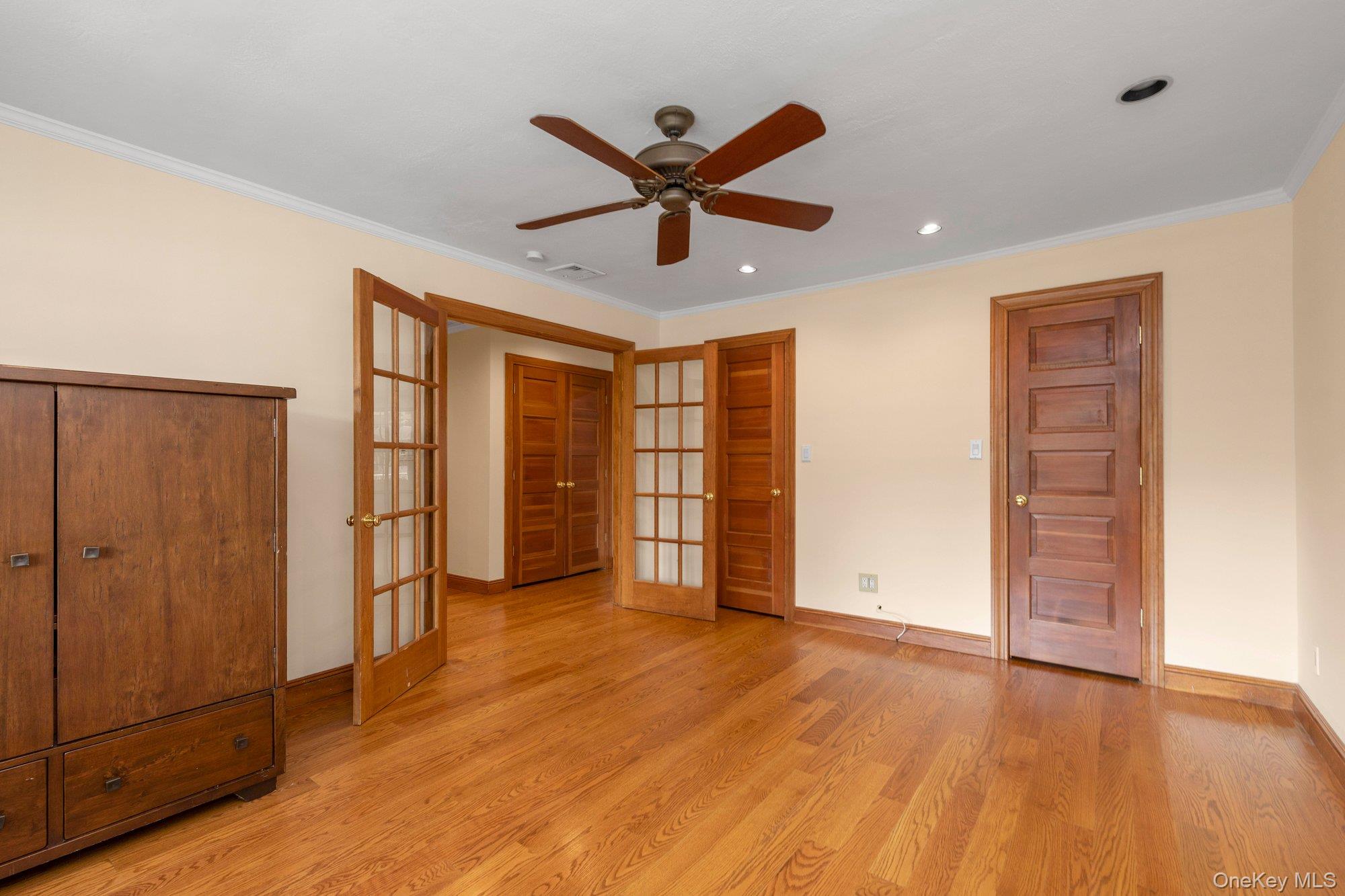 40 Frankel Road Massapequa, NY 11758 - Photo 13 of 27