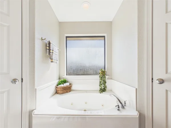 $274,000 | 131 Eagle Nest Court, Richwood, TX 77566