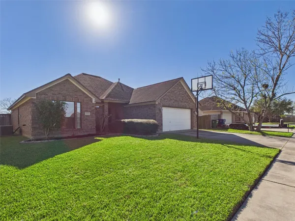 $274,000 | 131 Eagle Nest Court, Richwood, TX 77566