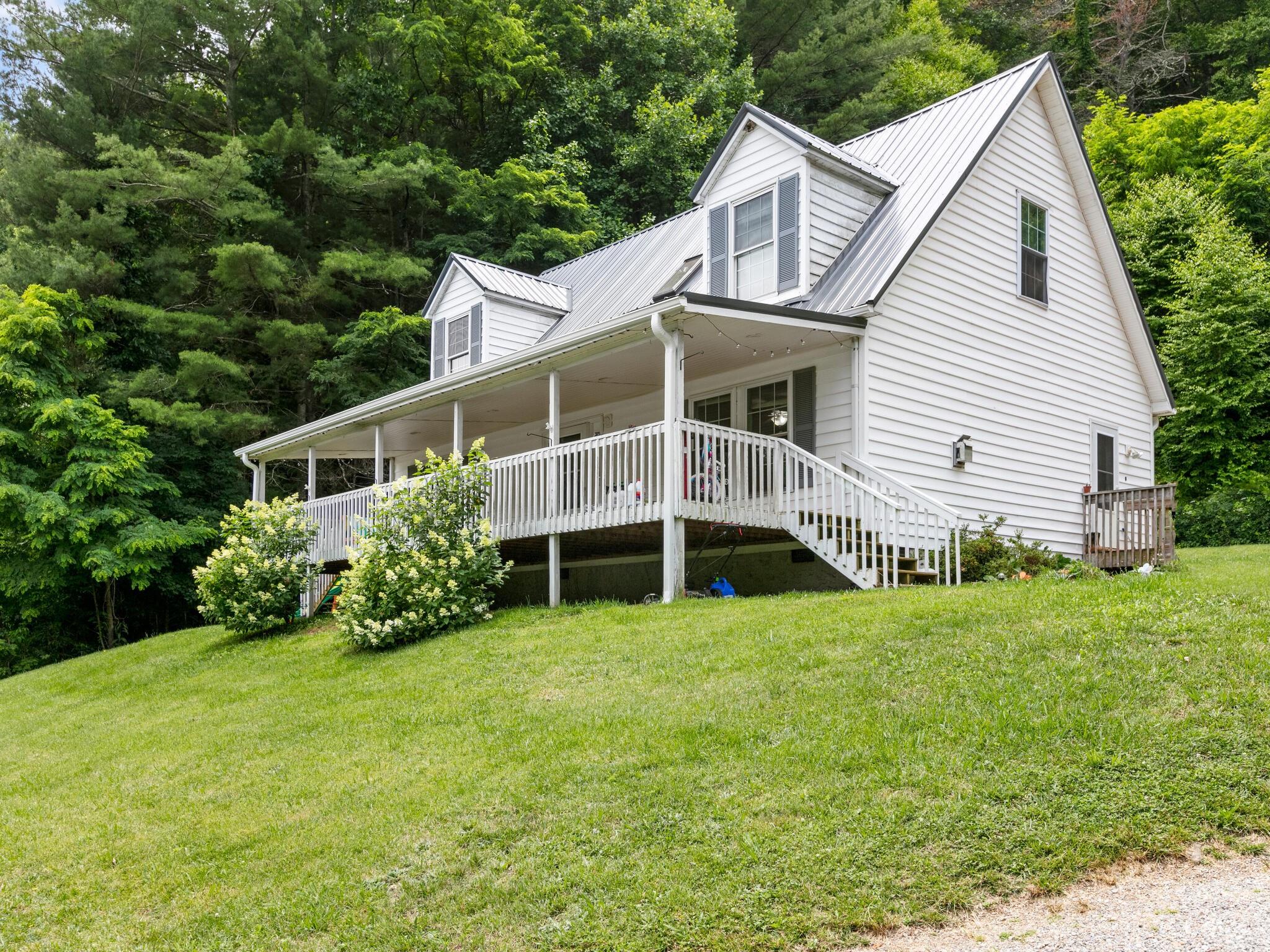 14392 Cruso Road Canton, NC 28716 - Photo 1 of 35 Gallery Image 1