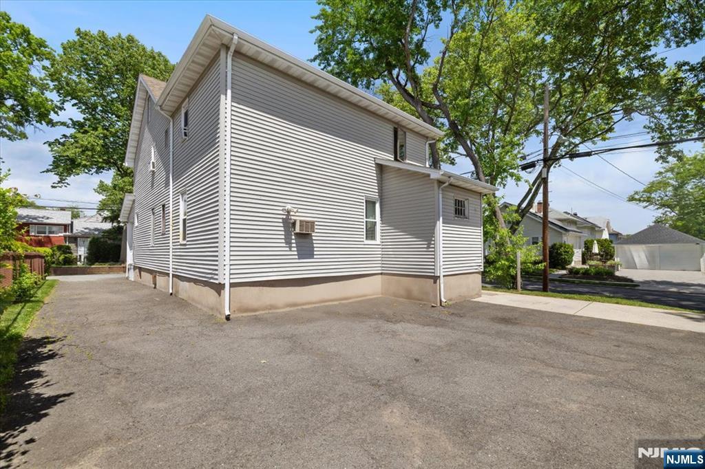 204 Herman Street Hackensack, NJ 07601 - Photo 28 of 33