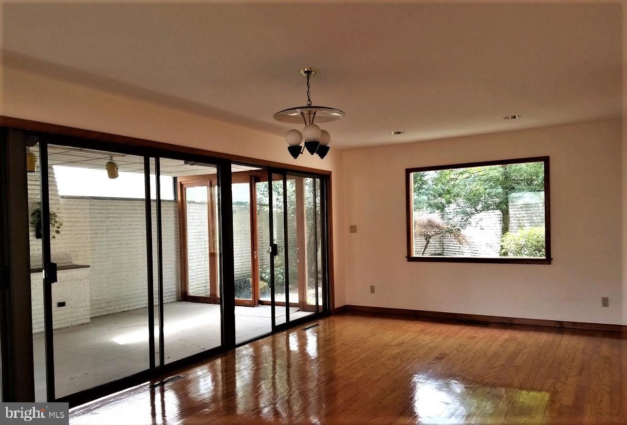 904 Warwick Road Haddonfield, NJ 08033 - Photo 4 of 19