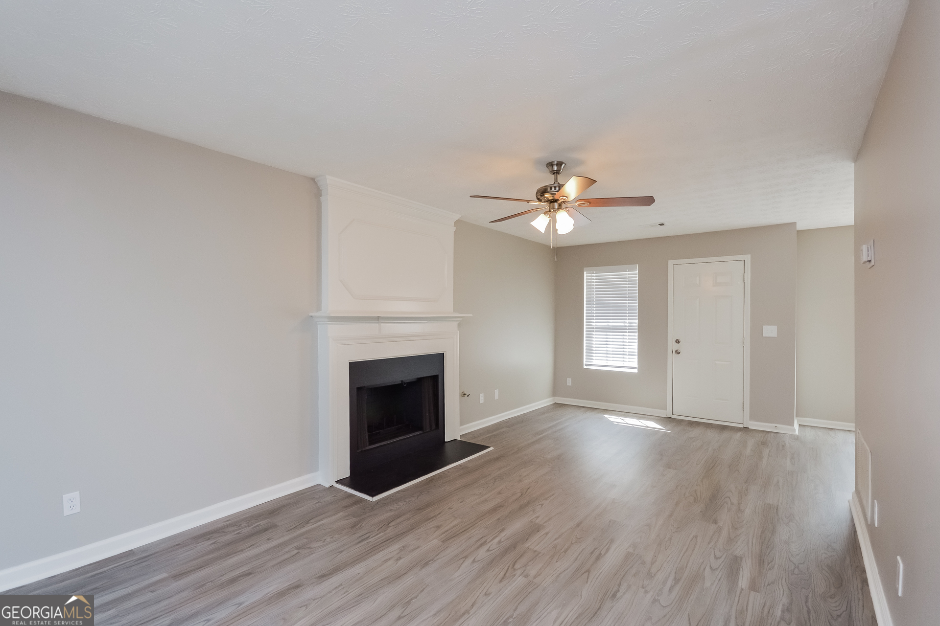 6481 Alford Way Lithonia, GA 30058 - Photo 2 of 17