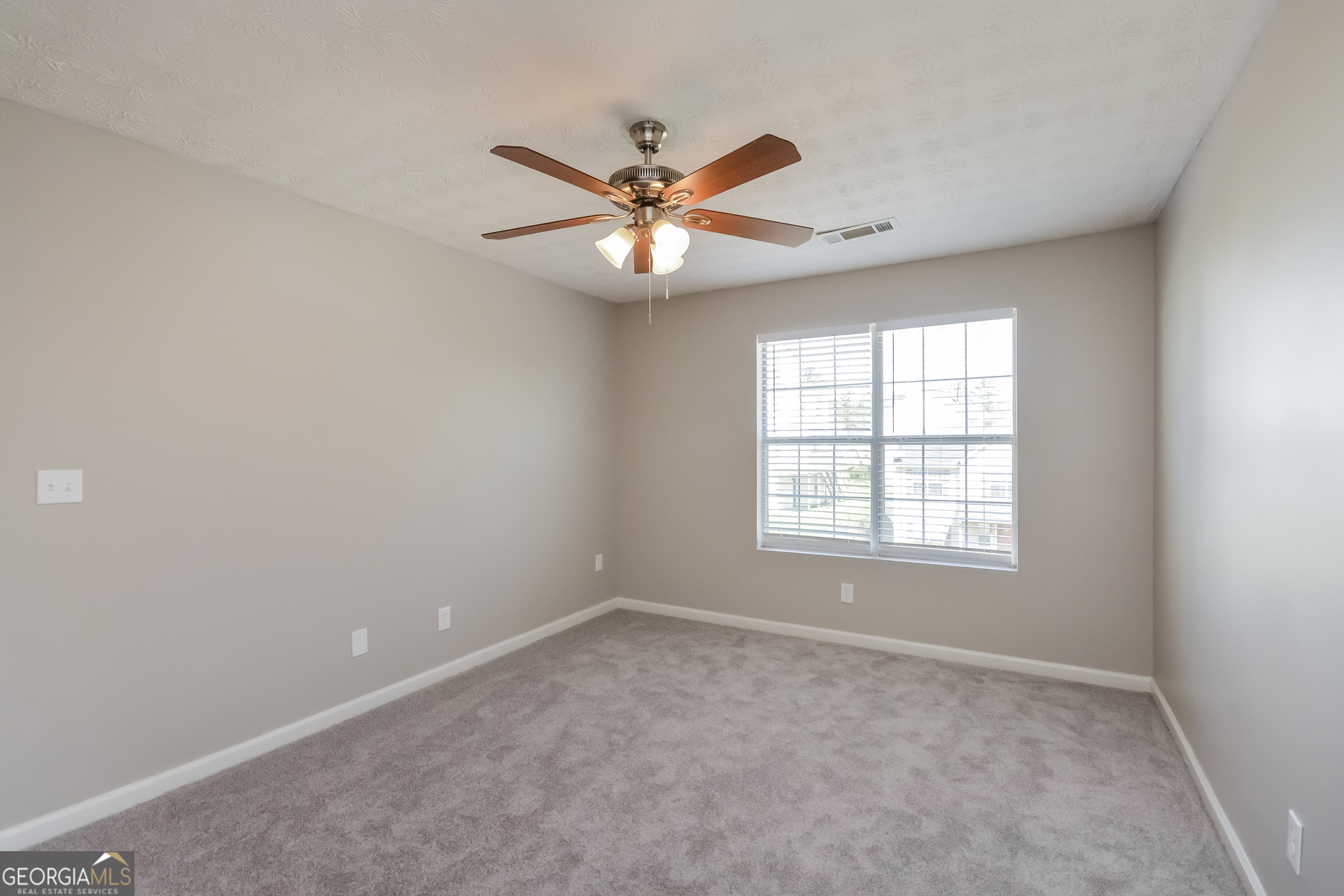 6481 Alford Way Lithonia, GA 30058 - Photo 7 of 17