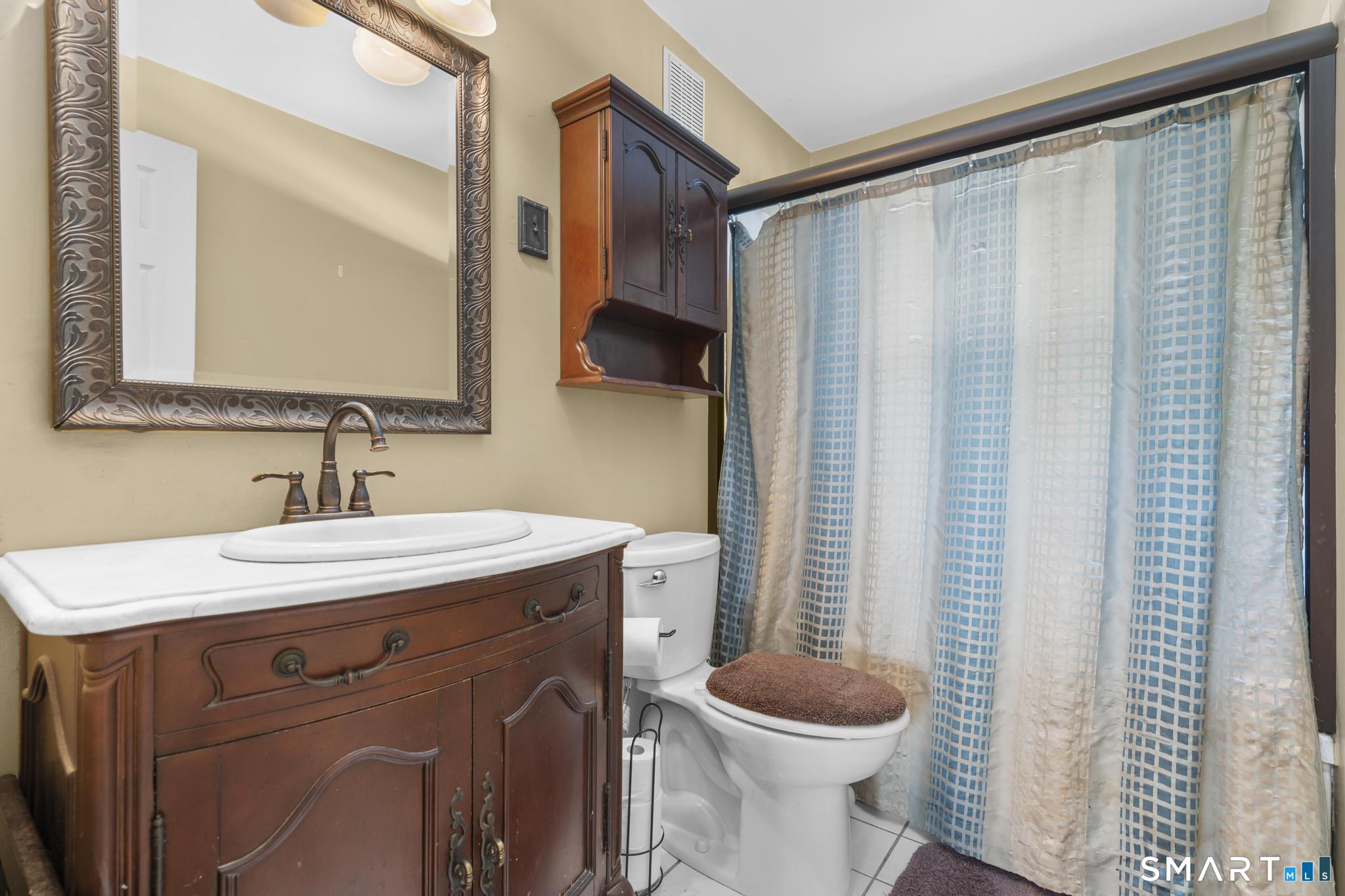 63 Bates Street Hartford, CT 06114 - Photo 16 of 37