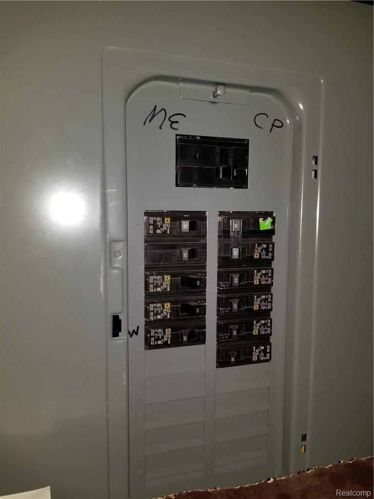 4917 Bruff Road Fowlerville, MI 48836 - Photo 32 of 37 NEW PANEL!!