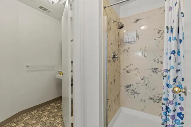 $1,300,000 | 7327 Garden Highway, Yuba City, CA 95991