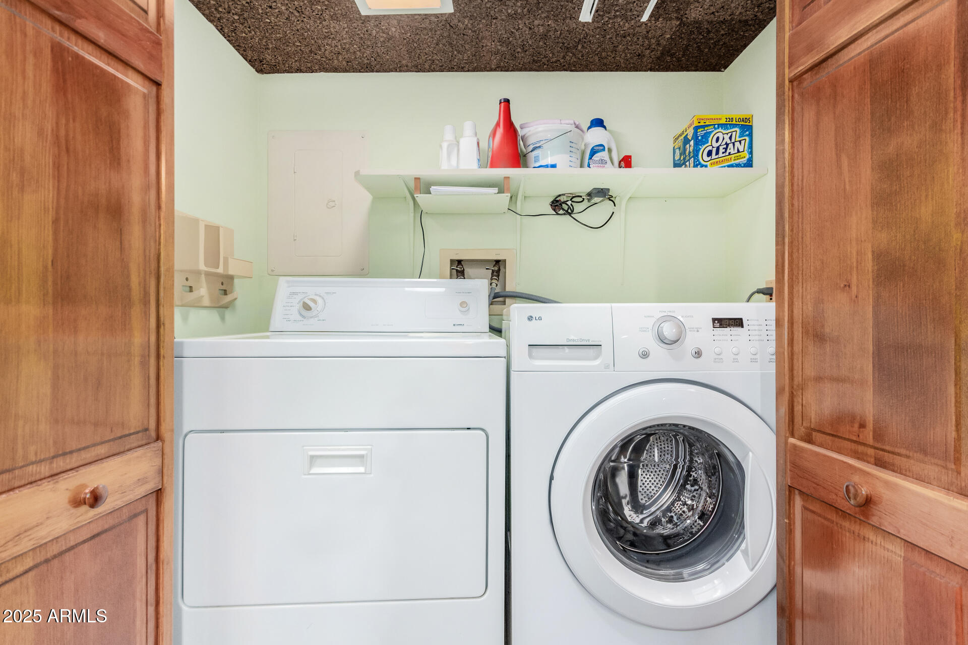 412 West Joy Ranch Road Phoenix, AZ 85086 - Photo 54 of 71 a utility room with dryer and washer