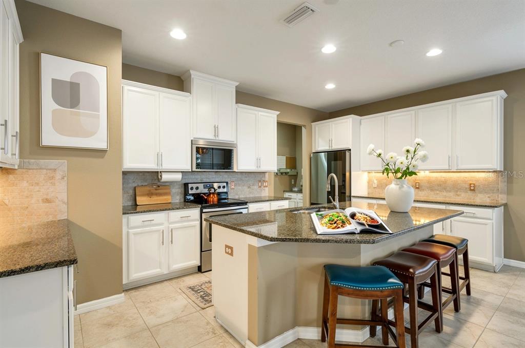 19613 Long Lake Ranch Boulevard Lutz, FL 33558 - Photo 13 of 64