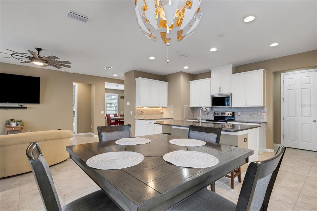 19613 Long Lake Ranch Boulevard Lutz, FL 33558 - Photo 20 of 64