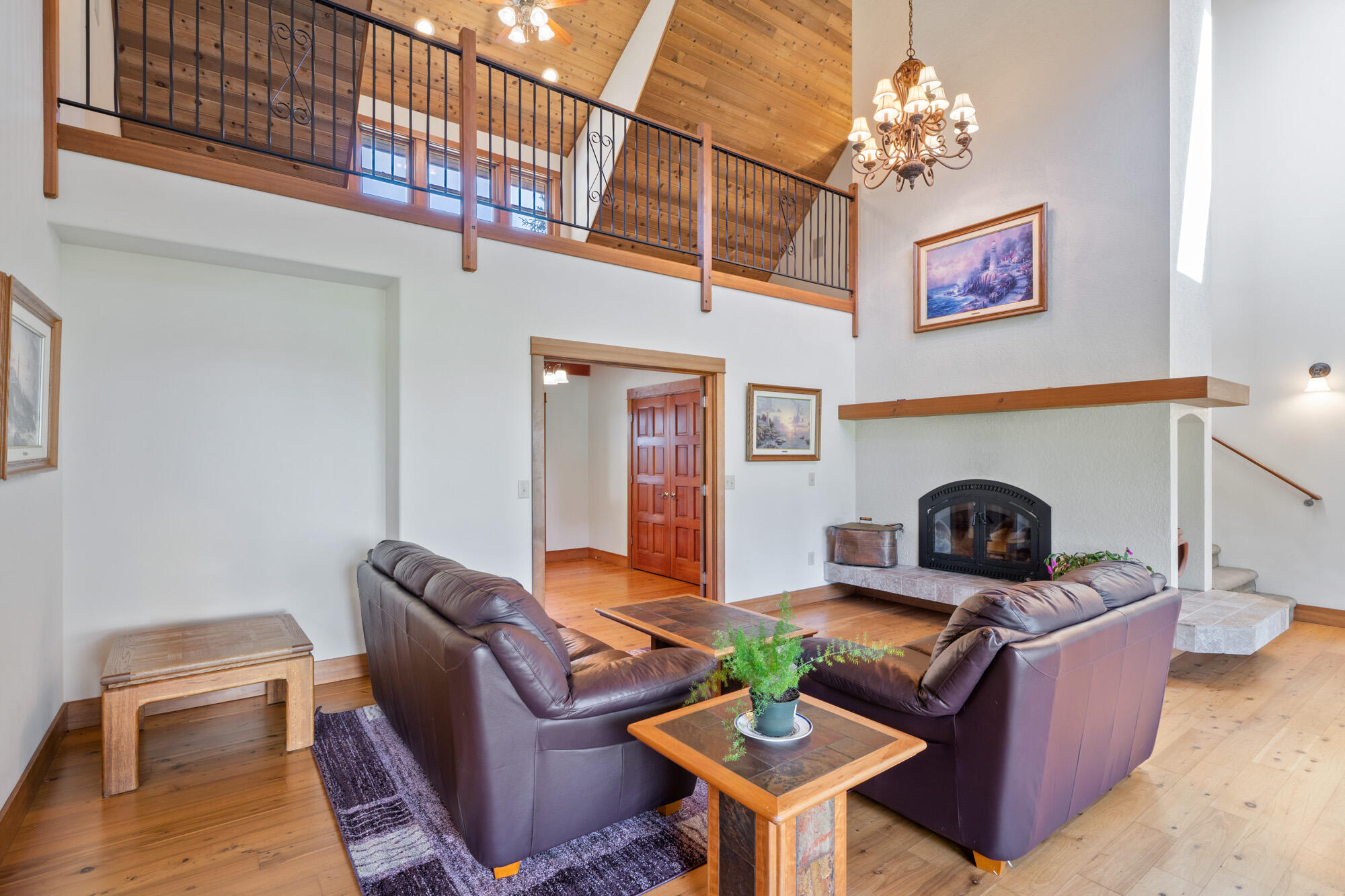 2705 Netarts Bay Road Tillamook, OR 97141 - Photo 11 of 61 Living Room