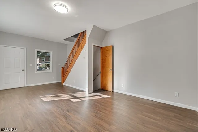 $2,600 | 724 South Avenue, Unit 1, Westfield, NJ 07090