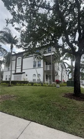 $2,900 | 4435 Southwest 160th Avenue, Unit 214, Miramar, FL 33027