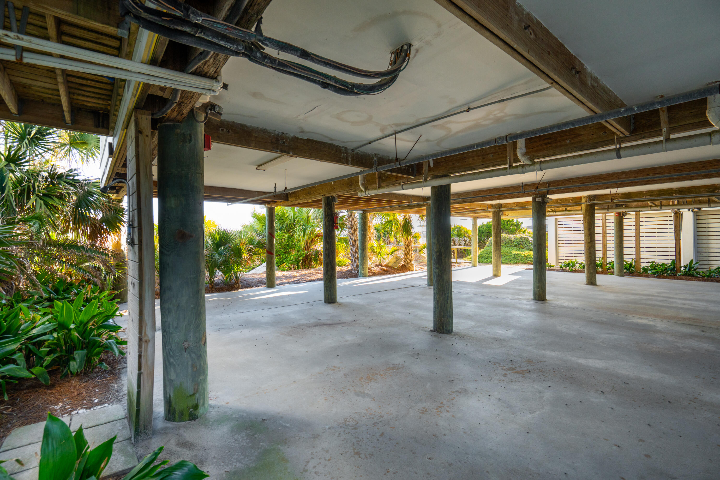 115 East Arctic Avenue, Unit 3B Folly Beach, SC 29439 - Photo 35 of 54 115EArcticAve-KeenEyeMarketing-009