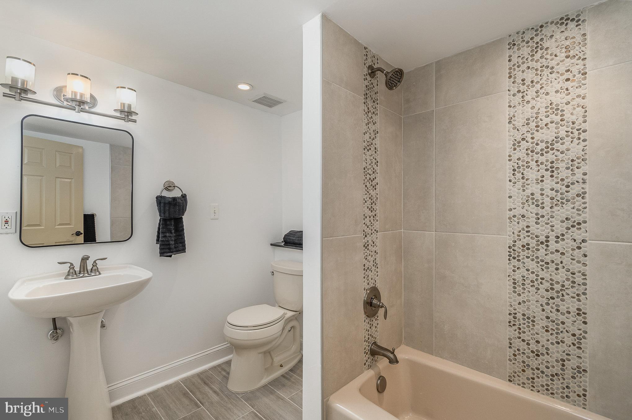 2128 Oakland Road Middle River, MD 21220 - Photo 31 of 45
