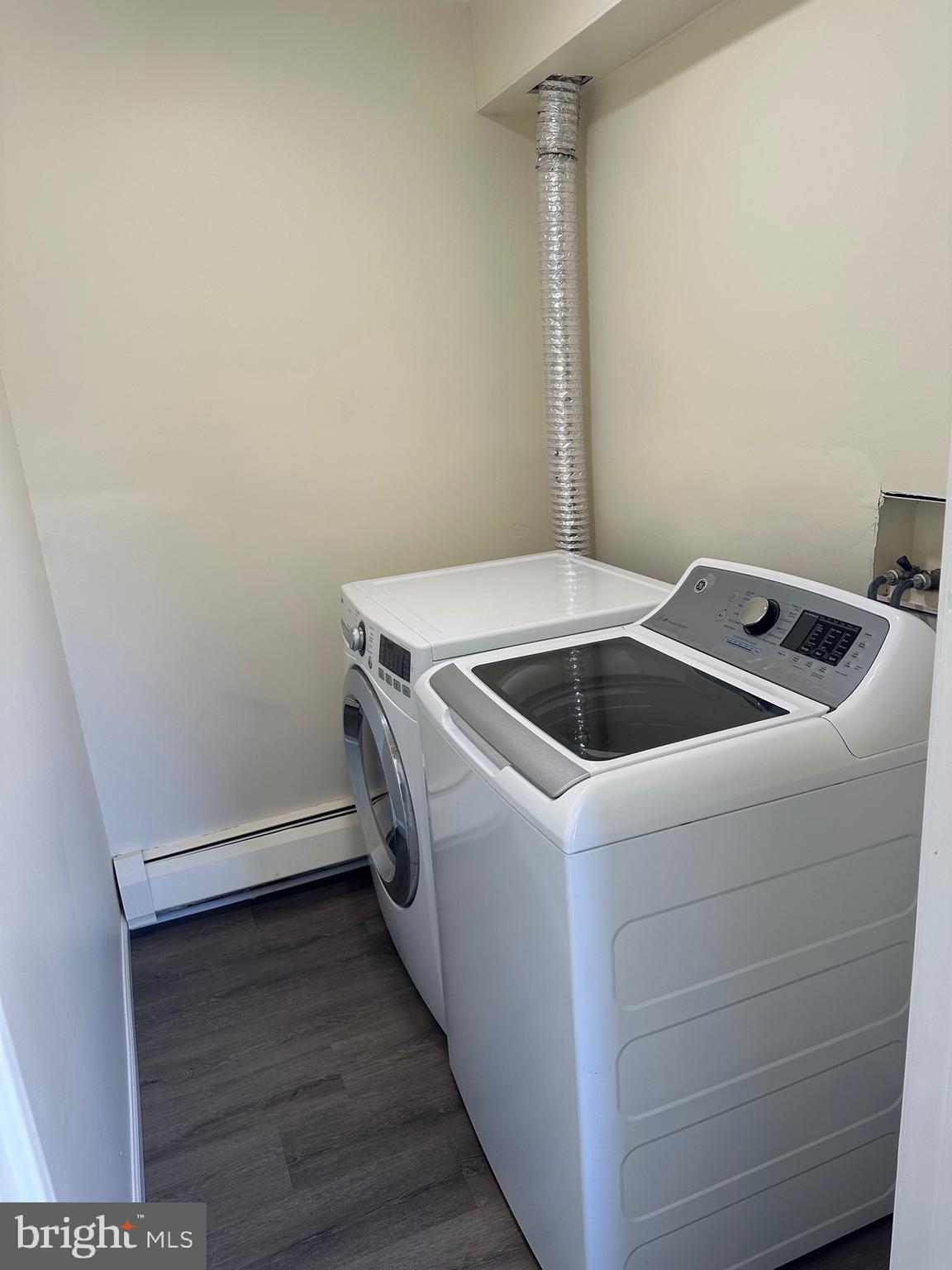 18 Victoria Lane Levittown, PA 19054 - Photo 13 of 19 a utility room with dryer and washer