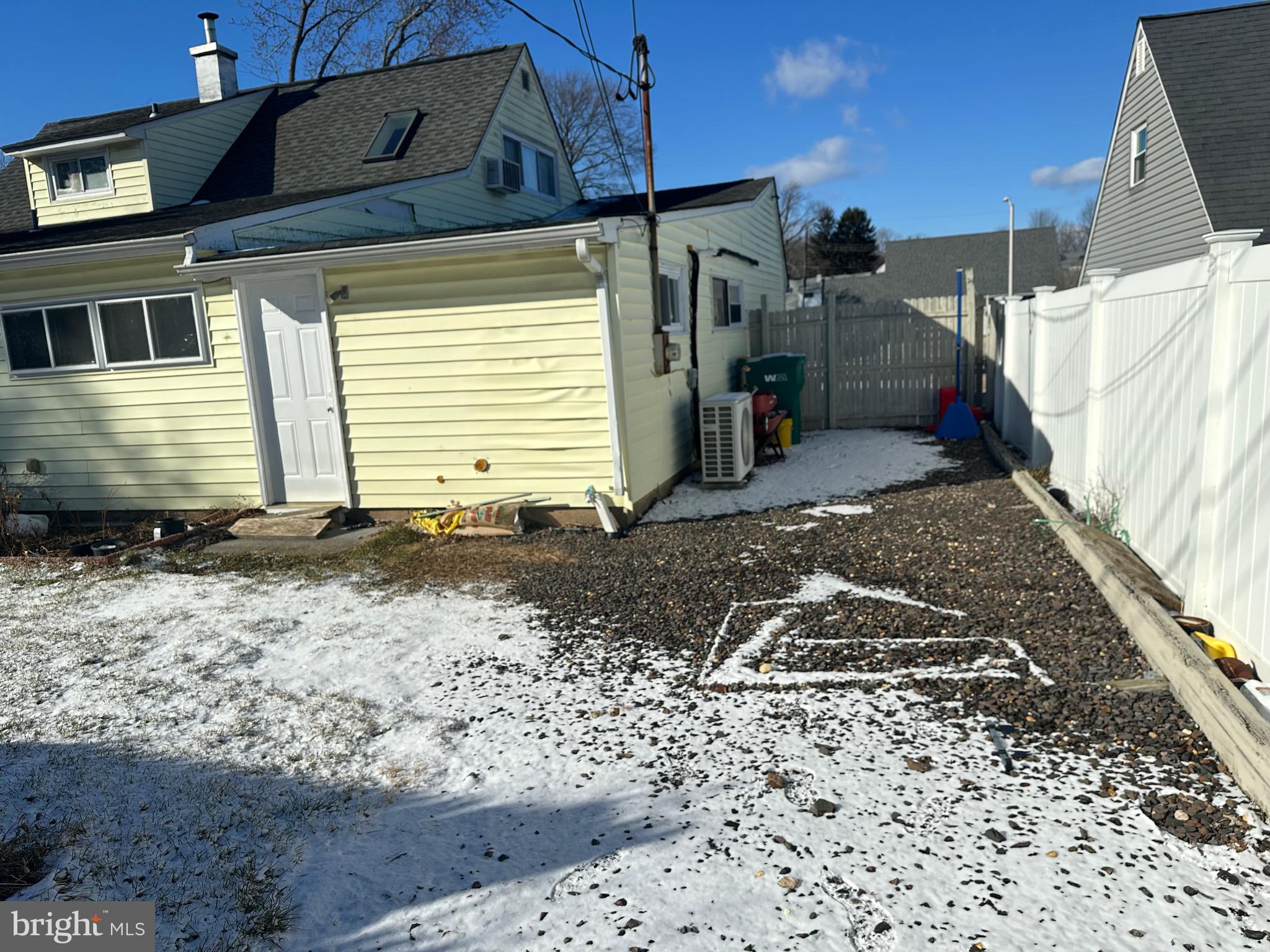 18 Victoria Lane Levittown, PA 19054 - Photo 18 of 19 a view of a house with a yard