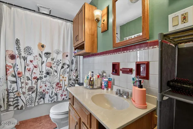 $199,900 | 38 Milton Avenue, Amsterdam, NY 12010