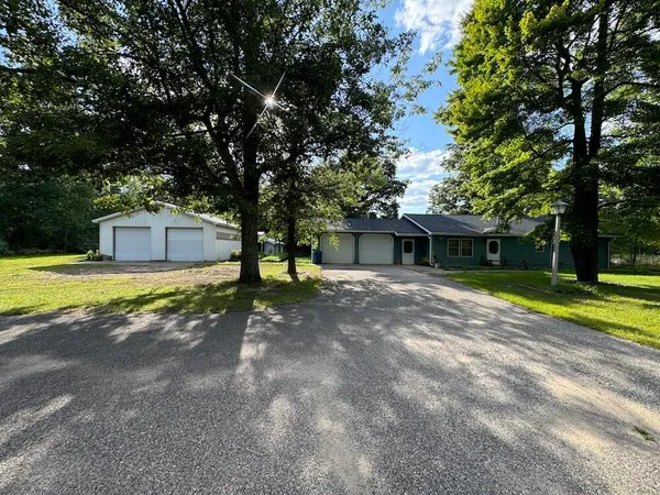 $379,900 | 5490 South Harrison Road, Houghton Lake, MI 48629