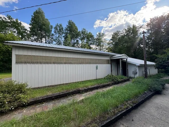 $379,900 | 5490 South Harrison Road, Houghton Lake, MI 48629