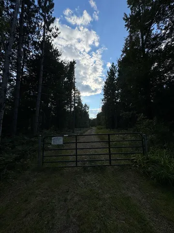 $379,900 | 5490 South Harrison Road, Houghton Lake, MI 48629