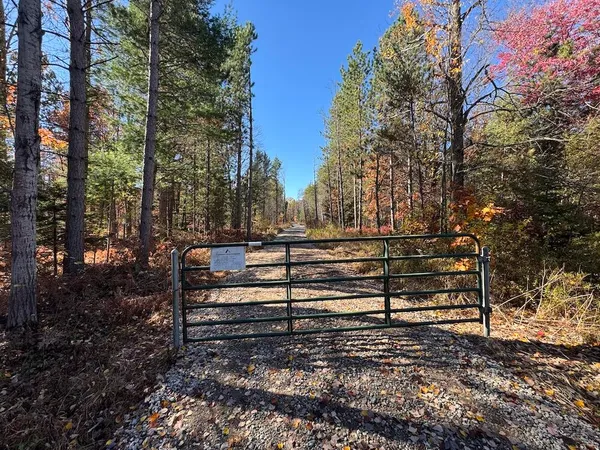 $379,900 | 5490 South Harrison Road, Houghton Lake, MI 48629
