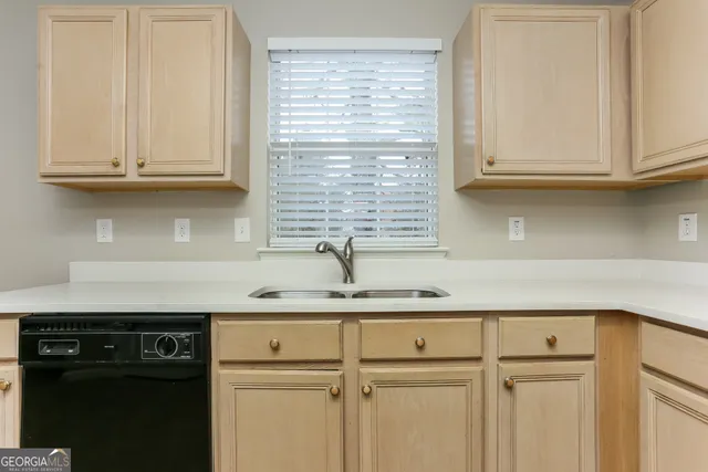 $1,860 | 3797 Landgraf Cove, Decatur, GA 30034