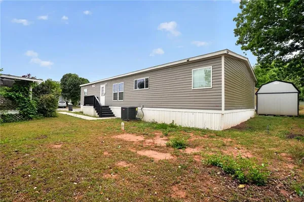 $150,000 | 6 Breezewood Drive, Hampton, GA 30228