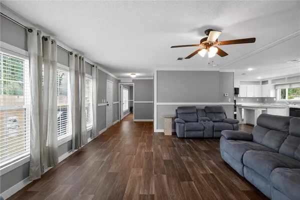 $150,000 | 6 Breezewood Drive, Hampton, GA 30228