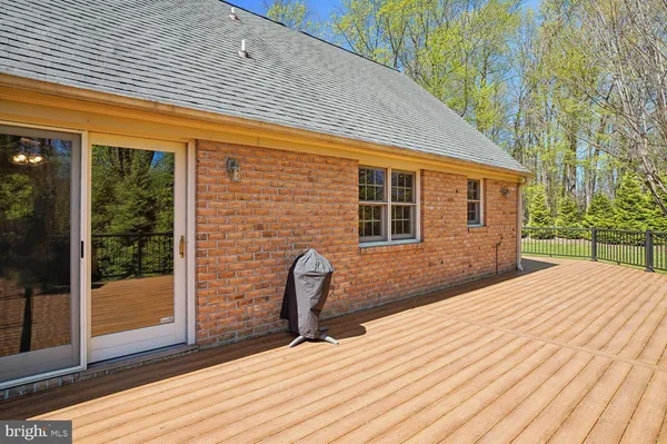 $2,200,000 | 5 Belleview Drive, Severna Park, MD 21146