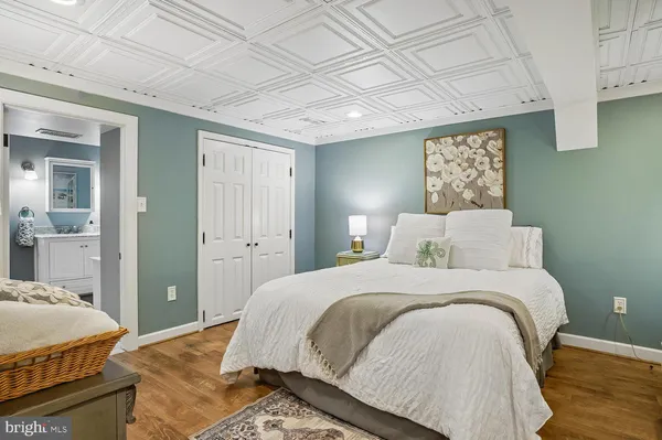 $2,200,000 | 5 Belleview Drive, Severna Park, MD 21146