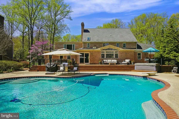 $2,200,000 | 5 Belleview Drive, Severna Park, MD 21146