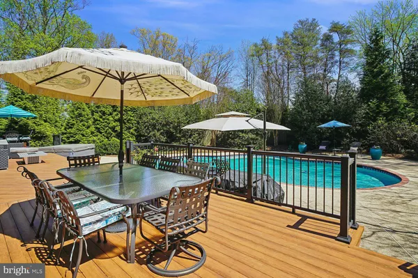 $2,200,000 | 5 Belleview Drive, Severna Park, MD 21146